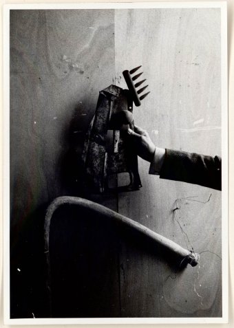 Objetos ensamblados de la escultura de Joan Miró Personaje, 1967