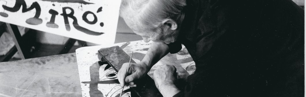 Joan Miró working on a poster, 1972 © Clovis Prévost
