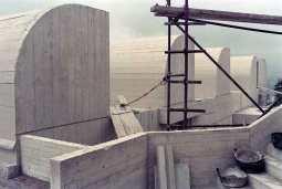 Joaquim Gomis. En construcció (1973 – 1975)