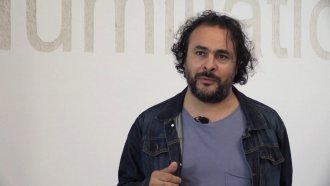 Kader Attia. Les cicatrius ens recorden que el nostre passat és real