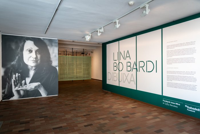 Lina Bo Bardi dibuja