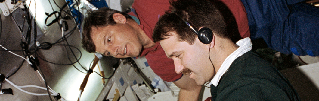 © NASA
