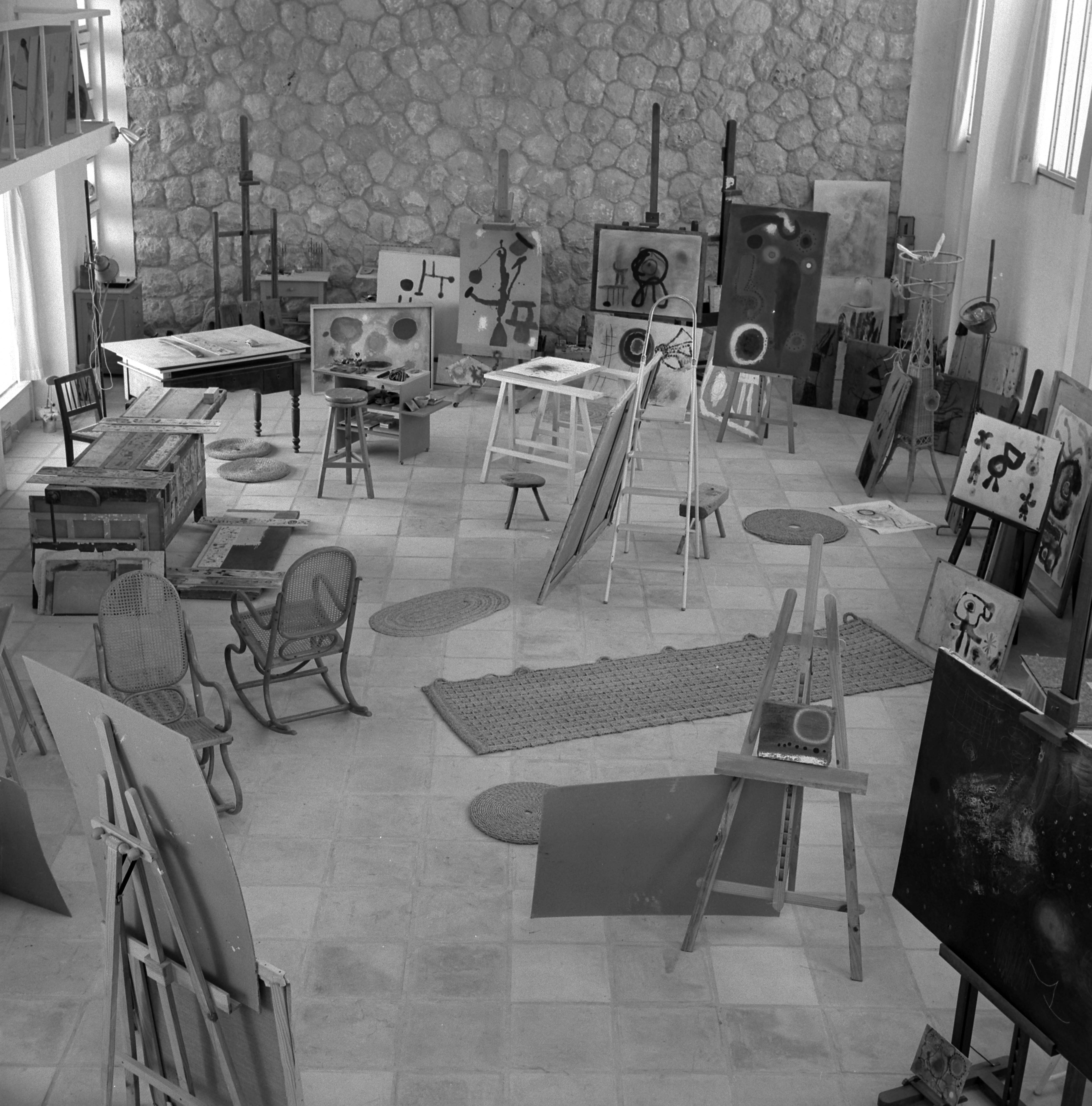 Joaquim Gomis: Joan Miró studio in Palma de Mallorca © Hereus de Joaquim Gomis. Fundació Joan Miró, Barcelona